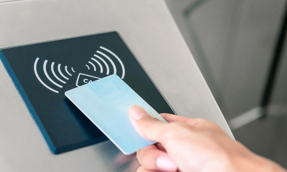 Hệ thống sử dụng thẻ từ