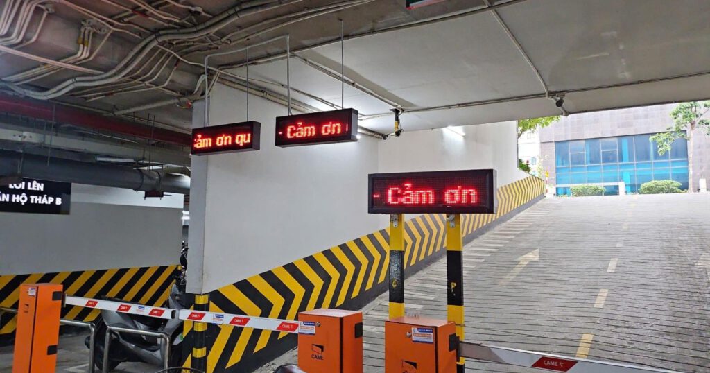 LifetechHN - Hệ thống giữ xe tự động